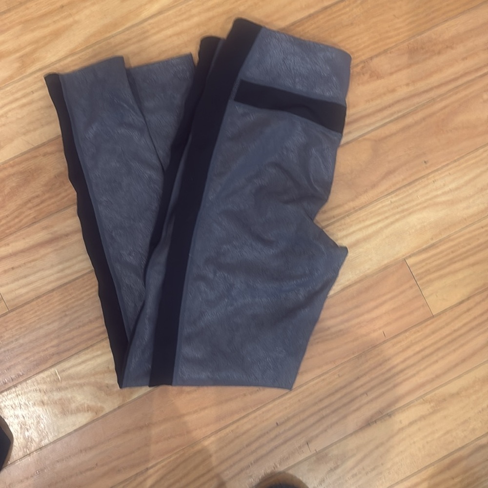 MANDUKA Gray and Black Leggings Medium